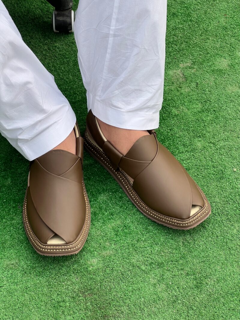 Kaptan Medicated Chappal Round Brown - Image 10